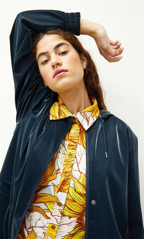 Fraser Raincoat Plümo Ltd