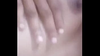 mostrando su coño limpio XVIDEOS