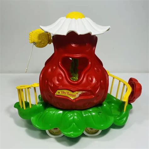 Kenner Strawberry Shortcake Big Berry Trolley Wagon Bell American