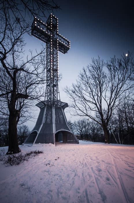 Photo Du Jour Mount Royal Cross Spacing Montreal Spacing Montreal