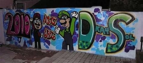 Amazing Super Mario Street Art 20 Pics