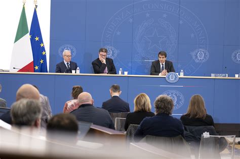 Conferenza Stampa Del Consiglio Dei Ministri N Governo It