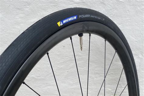 Review Michelin Power Cup Tube Type Tyre Road Cc