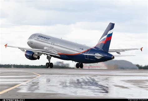 VP BWM Airbus A320 214 Aeroflot Svyatoslav JetPhotos