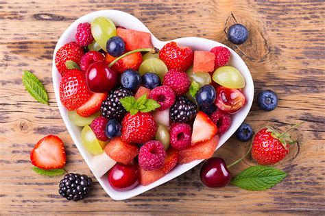 Hintergrundbilder Herz Kirsche Erdbeeren Himbeeren Brombeeren