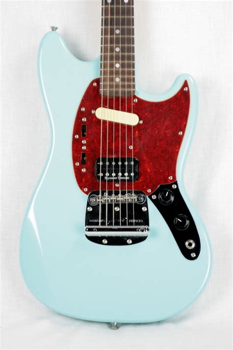 Fender Kurt Cobain Mustang SONIC BLUE > Guitars Electric Semi-Hollow ...