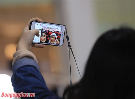 Điểm danh hot girl đổ xô đi xem trai đẹp U23 Việt Nam Bongdaplus vn