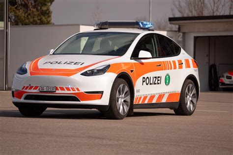 First Tesla Model Y Police Car Debuts In Switzerland Update