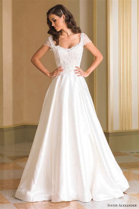 31 Flattering Scoop Neckline Wedding Dresses Weddingomania