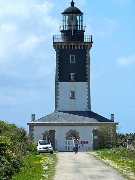 Phare de Pen Men à Groix PA56000073 Monumentum