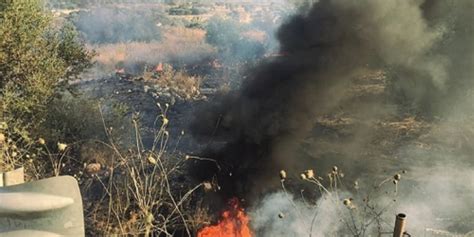 La discarica di Mazzarrà SantAndrea continua a bruciare terra sui