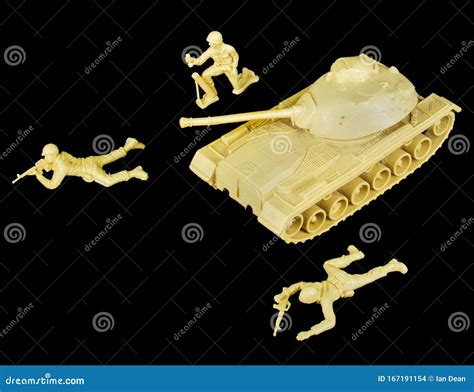 Tan Army Men And Tank Stock Photo Image Of Tank Military 167191154