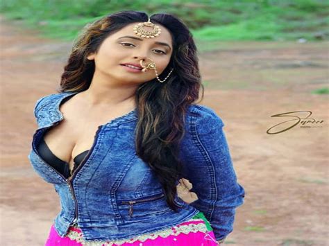 rani chatterjee hot and bold photos लटसट फटशट म बहद बलड