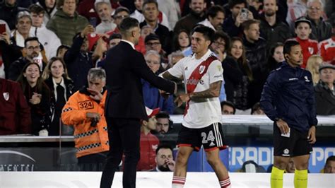 Video El Eufórico Festejo De Demichelis Y El Canto De Los Hinchas De River Por Maradona