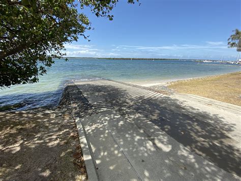 Check out this list of 26 Gold Coast Boat Ramps, location links, available parking, pros and ...