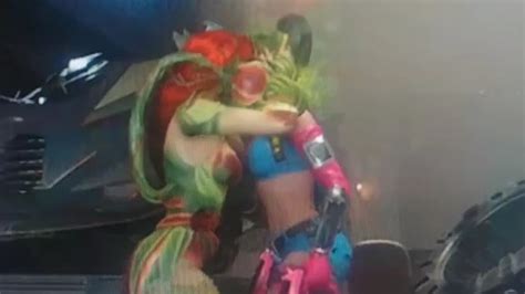 Injustice Poison Ivy Kisses Harley Quinn Ryona Youtube