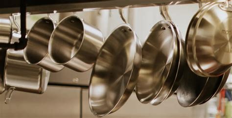 Aluminum Vs Stainless Steel Cookware Which Is Better Made In