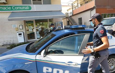 Rapine In Farmacia A Ostia Due Arresti Della Polizia Terzo Binario News