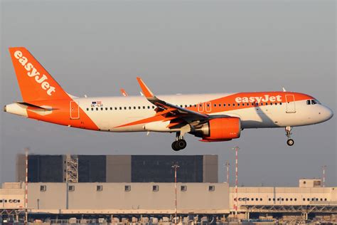 OE LSI Airbus A320 251N EasyJet Europe MXP Gabriele Fontana