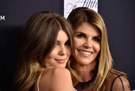 Lori Loughlin Admissions Scandal Hope As Judge Scolds Prosecutors