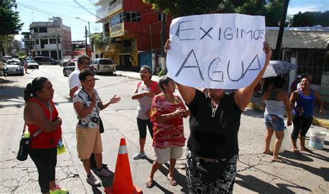 Bloquean Vecinos De La Colonia Progreso Dos Calles Para Exigir Agua