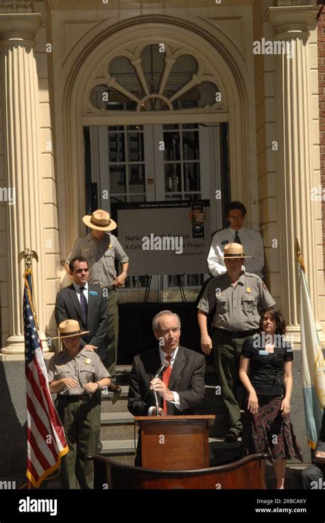 Visita Del Secretario Dirk Kempthorne A La Antigua Casa Estatal En