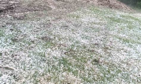 Snažno nevrijeme pogodilo Zlatibor Ulice u centru poplavljene pao i