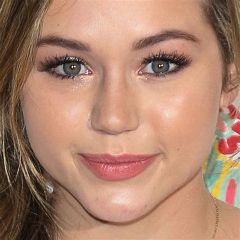 Brec Bassinger Makeup Black Eyeshadow And Red Lipstick Steal Her Style