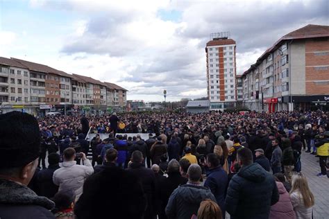 Primul Miting Anti Extremism A Adunat Mii De Oameni N Centrul Sucevei