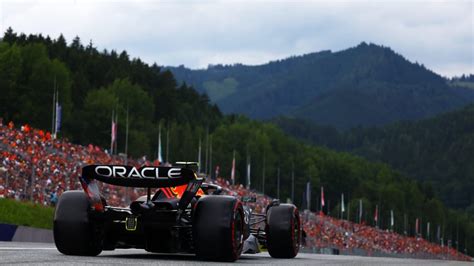 LIVE COVERAGE - Qualifying in Austria | Formula 1®