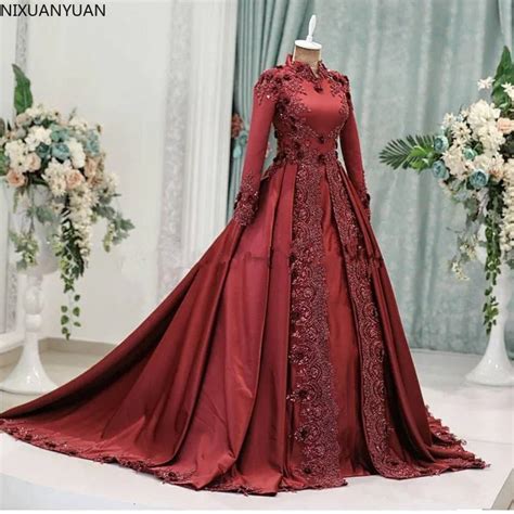 Dark Red Arabic Muslim Wedding Dresses With Long Sleeves Lace High Neck