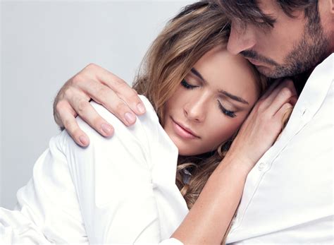 Couple Hug Images Love Hug Images Tight And Cute Hugging Pictures