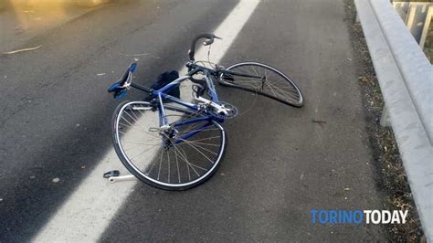 Ciclista Investito In Via Passo Buole Caccia A Un Pirata Della Strada