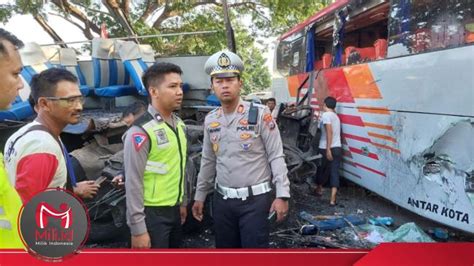 Kecelakaan Adu Banteng Bus Sugeng Rahayu Vs Eka Di Ngawi 3 Orang Tewas