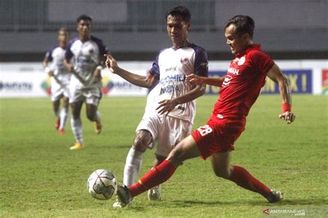 Resmi Berpisah Dari Persija Jakarta Rezaldi Hehanussa Pilih Gabung Persib