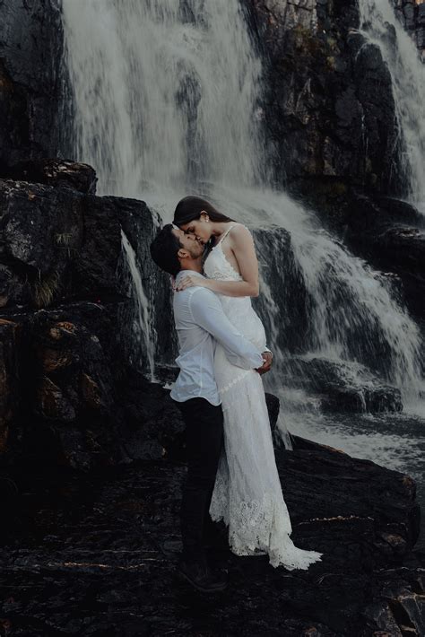 Foto De Casal Na Cachoeira - Amor em Cachoeira | Fotos de pré wedding na cachoeira, Ensaio casamento ...