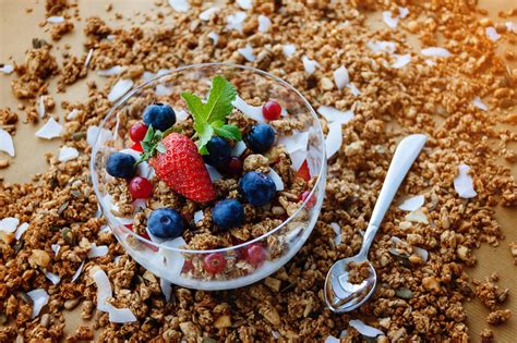 Bowl De Frutas Y Yogurt En Minutos