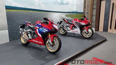 Perbedaan Tinggi Jok Kawasaki Ninja ZX 4RR Dan Honda CBR250RR