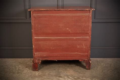 Queen Anne Walnut Chest Of Drawers