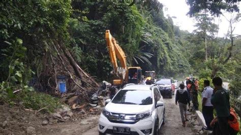 Arus Berastagi Medan Diberlakukan Buka Tutup Masih Dilakukan