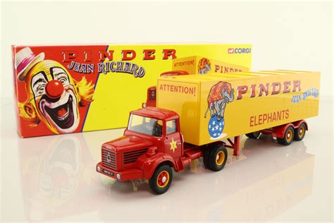 Corgi 70101 Berliet TLR Truck Elephants Cirque Pinder Jean Richard