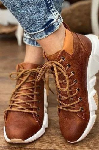 Women Cpmfortable Lace Up Casual Sneakers