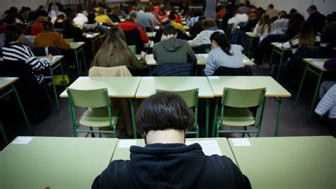 Comienzan Los Exámenes De La Uned Para 4000 Alumnos