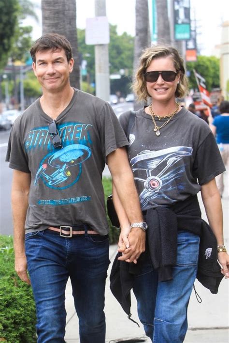 Rebecca Romijn And Jerry Oconnell At Wga Strike At Paramount In