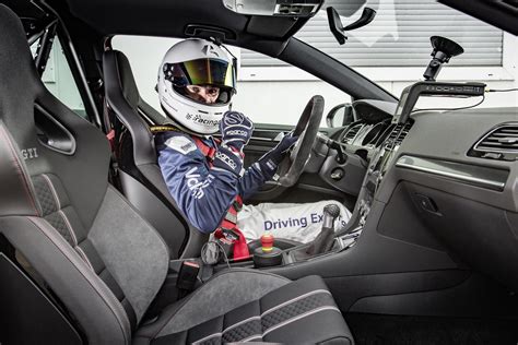 Vw Golf Gti Clubsport S Blows Out 40 Candles With New Nurburgring Record