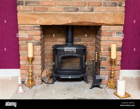 Log burning stove hi-res stock photography and images - Alamy