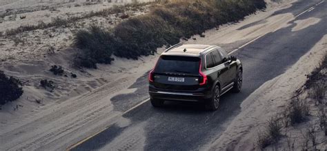 Volvo XC90 MPG: Fuel Tank Capacity, Mileage & Range