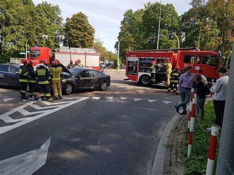 Białystok Wypadek na skrzyżowaniu ulicy Zwierzynieckiej z 11 listopada