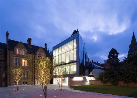 Zaha Hadid Adds Shimmery Tunnel To Oxford University College