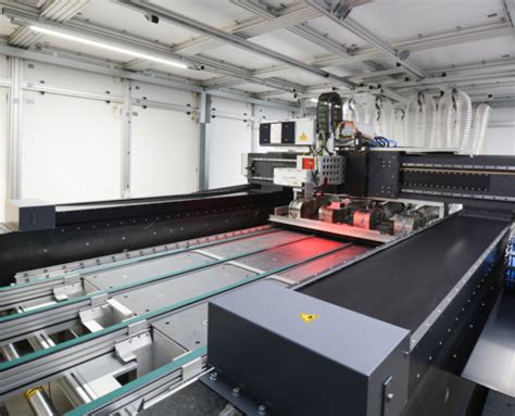 Laser Structuring With Micrometer Accuracy For Large And Oversized